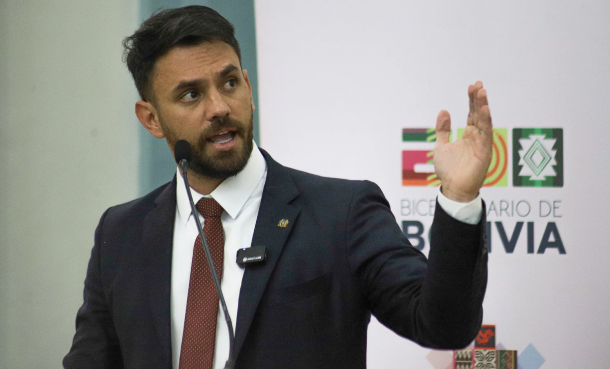 Exministro y excandidato del MAS es arrestado en aeropuerto de Viru Viru