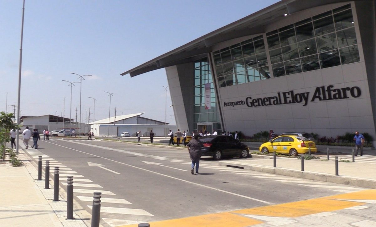 Manta exige aeropuerto 24/7