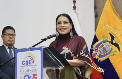 Diana Atamaint informa horario de publicación de resultados del referéndum y consulta popular 2025.
