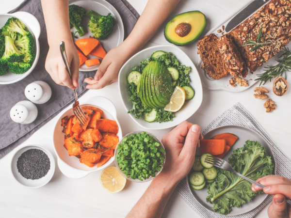 Dieta y envejecimiento cerebral: estudio revela cambios biológicos ligados a la alimentación