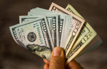 ¿Cuántas bacterias hay en tu billetera? Estudio alerta sobre contaminación en efectivo