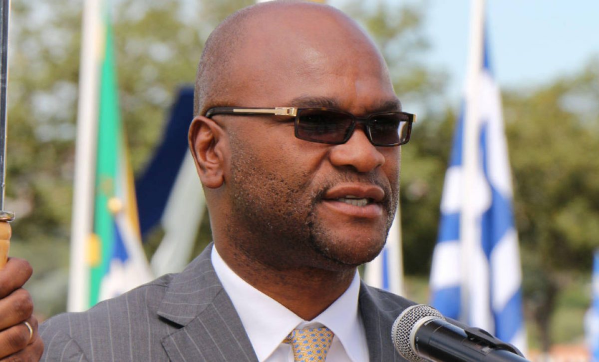 Embajador sudafricano Nkosinathi Mthethwa fallece tras caer de un hotel en París