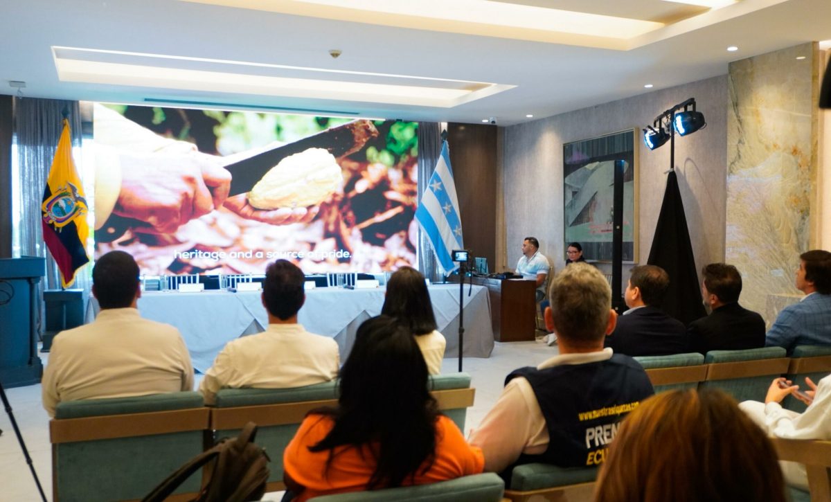 Ecuador muestra su cacao en auge con USD 1,333 millones en exportaciones.