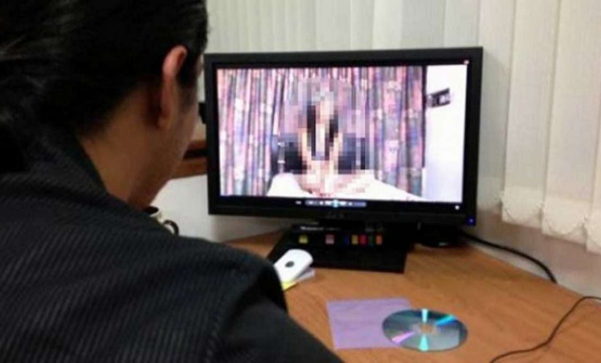 f7e2a147fd9f17bba525c47f889cbc93_XL