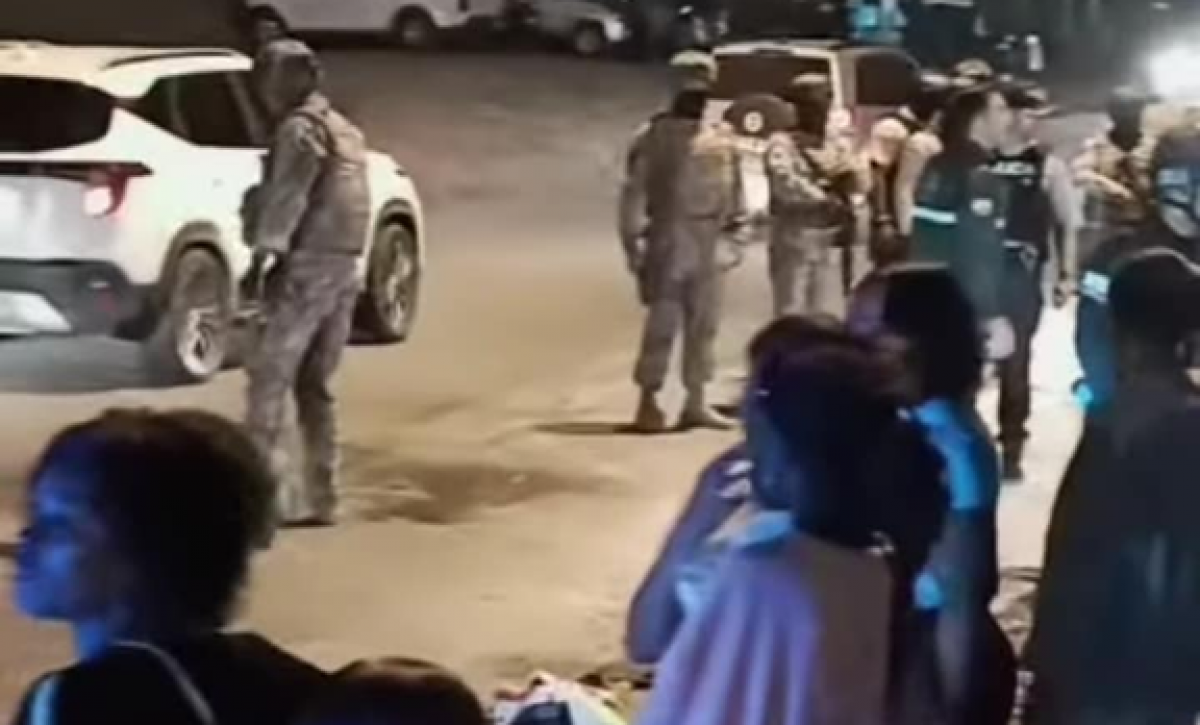 Cierre de vía en Esmeraldas: familiares de privados de libertad piden trato digno para los reclusos