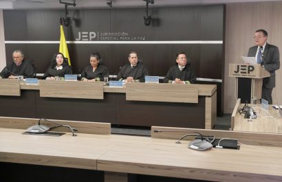 Justicia Especial para la Paz condena a excomandantes de las FARC por responsabilidad en secuestros masivos