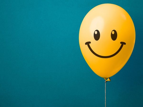 Para mantener y fortalecer estas conexiones vitales, los investigadores de la felicidad acuñaron el término "fitness social".
