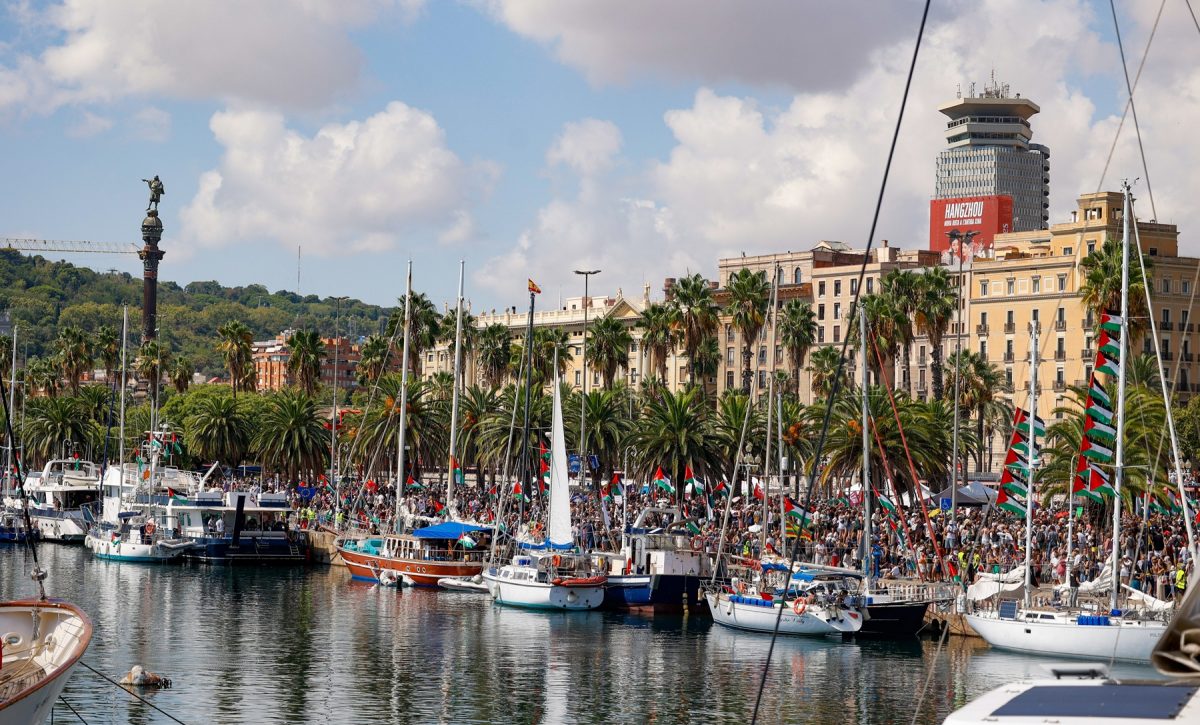 Multitud despide flotilla humanitaria en Barcelona: arranca misión internacional hacia Gaza