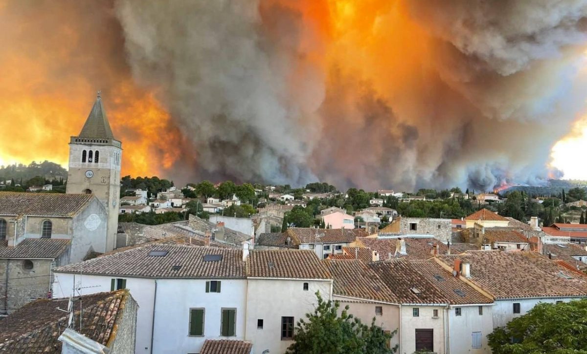 Francia combate su peor incendio desde 1949 en el sur del país