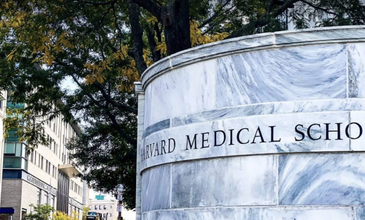 Extrabajador de la Facultad de Medicina de Harvard sentenciado por sustracción de restos humanos