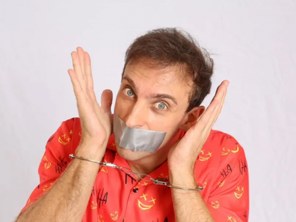 Leo Lins enfrenta condena judicial por discurso de odio en show “Perturbador”