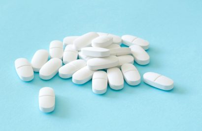 Ibuprofeno: advertencias médicas sobre su uso cotidiano y efectos secundarios