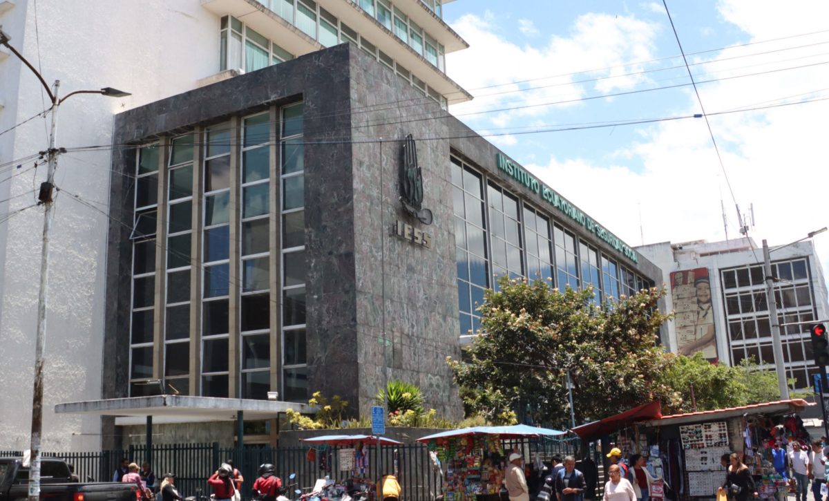IESS suspende pagos del seguro de desempleo en Ecuador.