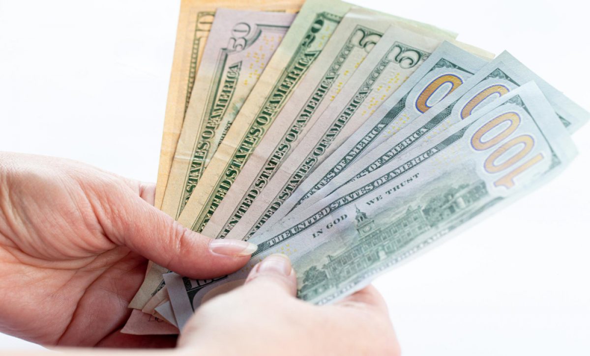 Incremento del salario básico unificado 2026 en Ecuador.