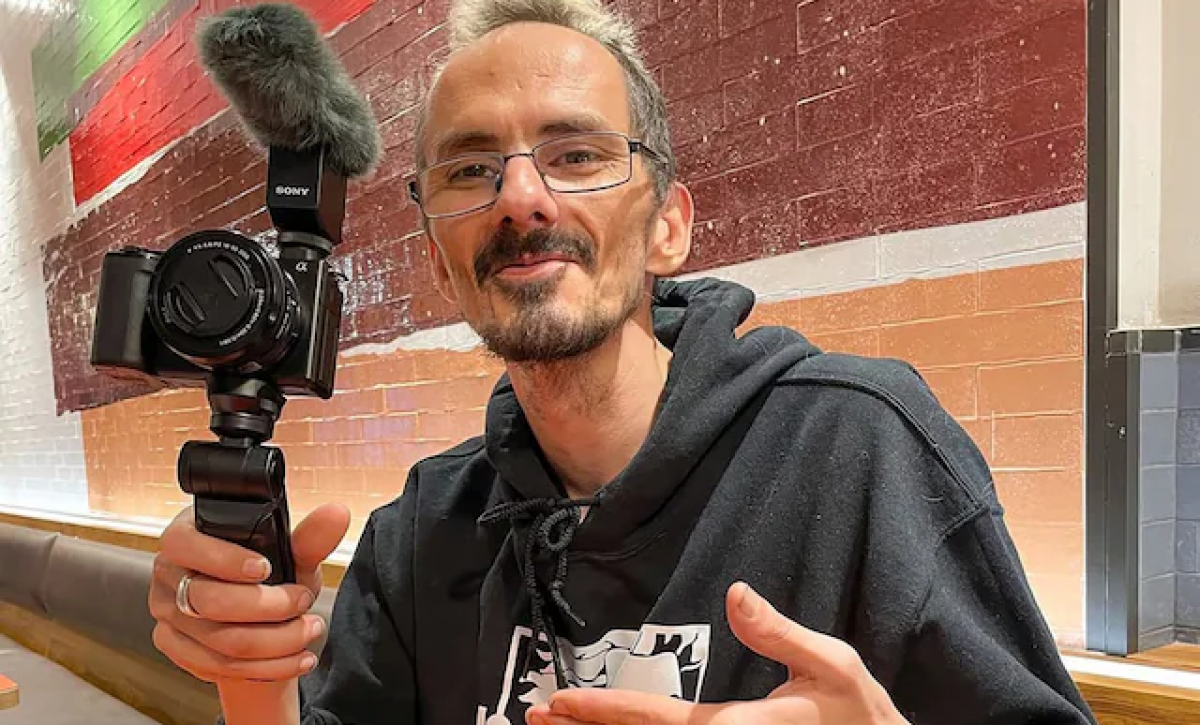 Autoridades francesas no logran esclarecer muerte del streamer Raphaël Graven durante transmisión en vivo