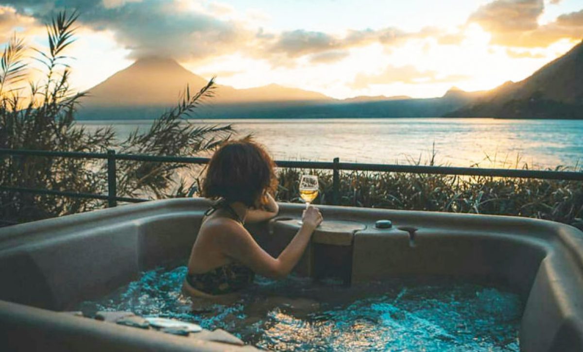 Huésped sufre descarga eléctrica en zona de spa de un hotel en Granada