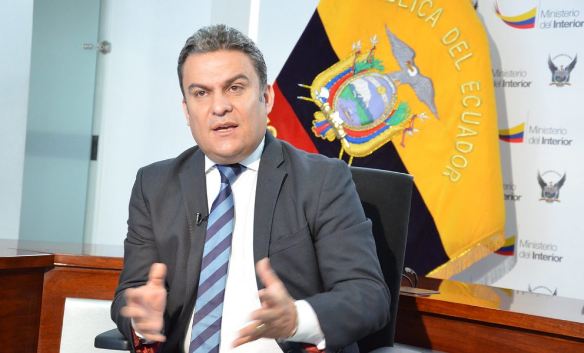 Justicia de EE. UU. define el futuro migratorio de José Serrano.