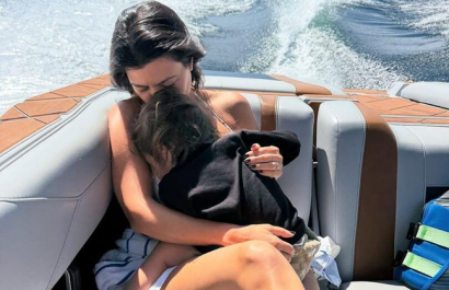 “No lo pensé”: Kourtney Kardashian explica por qué su hijo no llevaba chaleco salvavidas