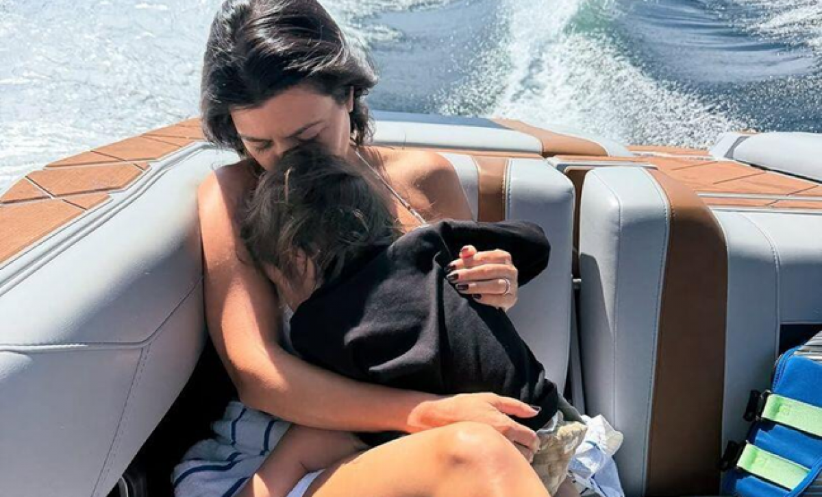“No lo pensé”: Kourtney Kardashian explica por qué su hijo no llevaba chaleco salvavidas