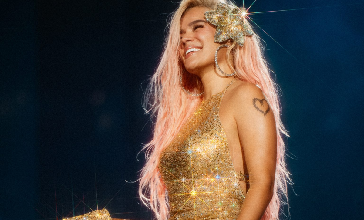 Karol G responde a críticas por usar la voz de un niño en Tropicoqueta