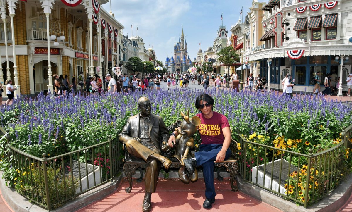 local 1 principal ingles Disney