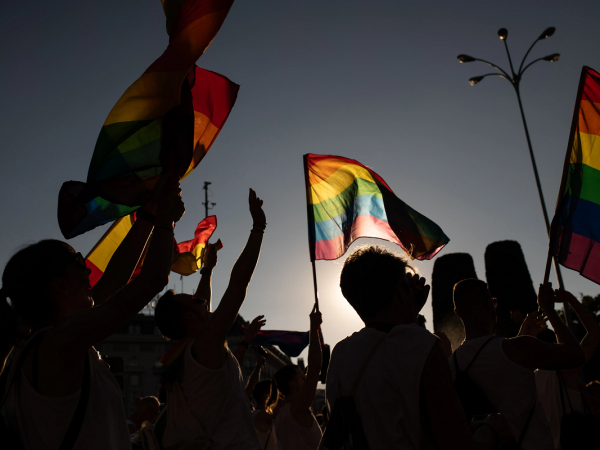 Hungría impide manifestación LGTBI tras nueva ley que limita derechos fundamentales