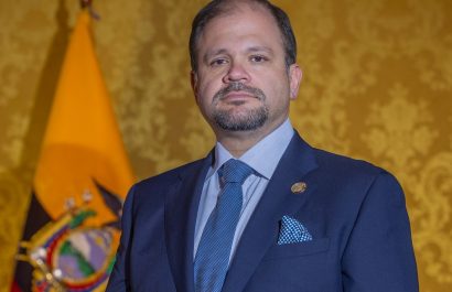 Ministro John Reimberg denuncia liberación de presunto cabecilla de grupo criminal en El Oro.