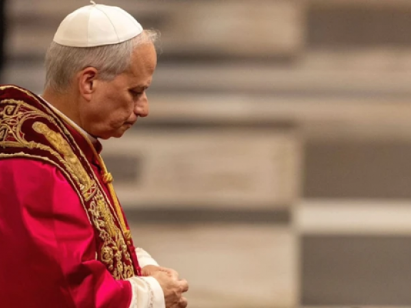 El Papa León XIV ora por víctimas de tiroteo en escuela católica de EE. UU.