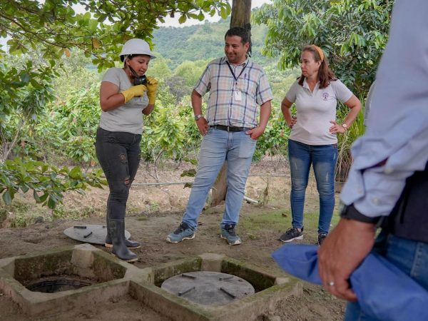 La agrupación de mujeres rurales Hermanas de Tierra forman parte de este proyecto en las parroquias rurales.