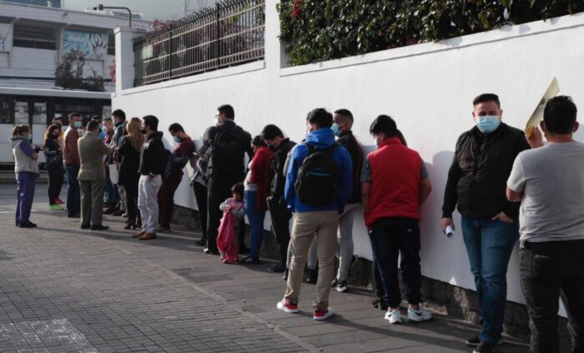 pasaportes-700×466-1 pasaportes-700x466-1