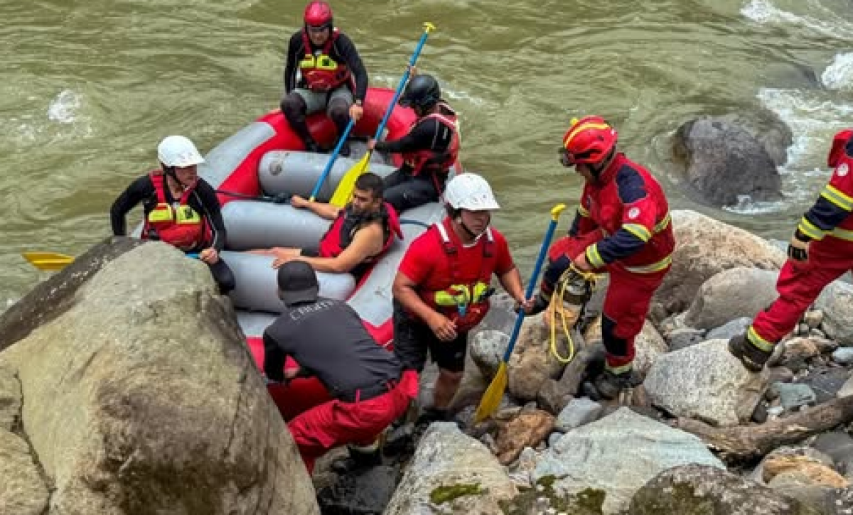 Encuentran cuerpo de agente del GEMA desaparecido durante prácticas en el río Quijos