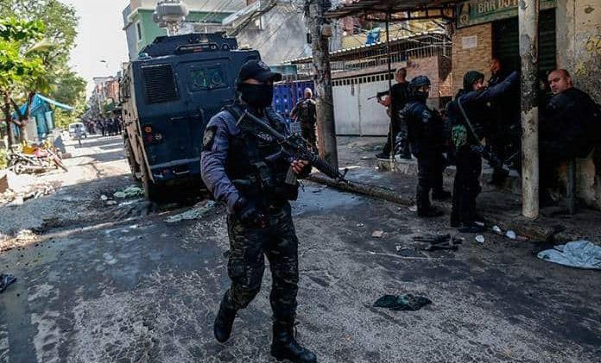 policiairrumpe-focus-0-0-696-423