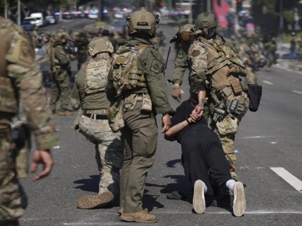 Estado de emergencia en Los Ángeles: miles de migrantes podrían perder su vivienda