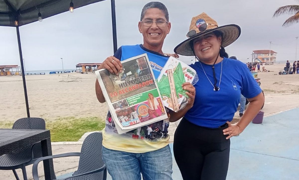 Un árbol navideño con identidad manabita llega a los hogares de Manta gracias a Somos Manabas.