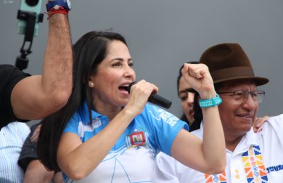 TCE admite denuncia contra Luisa González y convoca audiencia para enero de 2026.