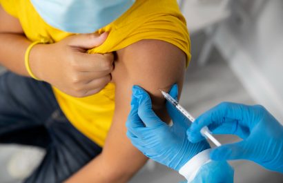 Vacunación influenza Ecuador 2025-2026 inicia con 4,5 millones de dosis en todo el país.