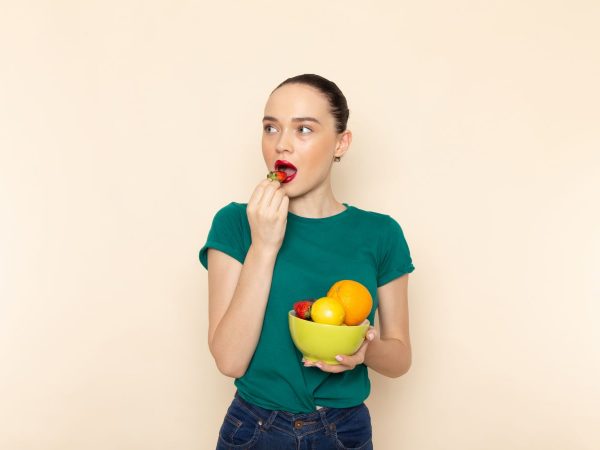 Ni engorda ni hay que evitarla por la noche: verdades y falsos mitos sobre la fruta
