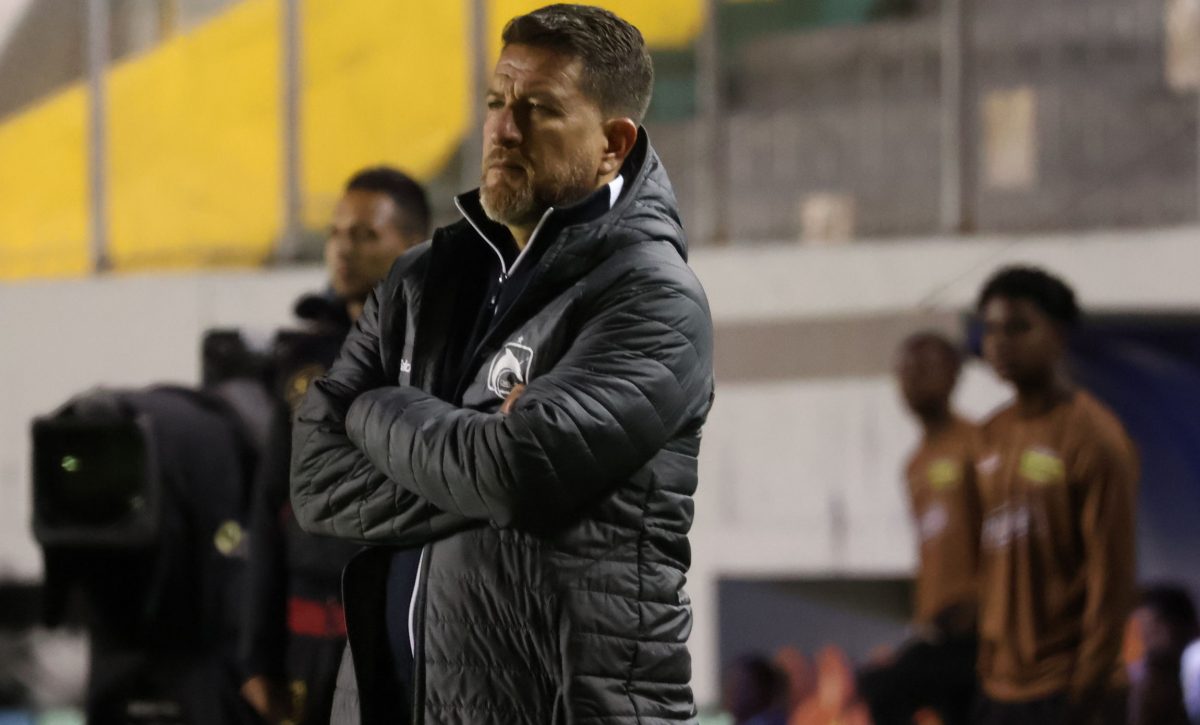 ¡Fin del ciclo! Patricio Urrutia renuncia al Delfín SC a dos días de la histórica humillante goleada 0-8 recibida ante Aucas