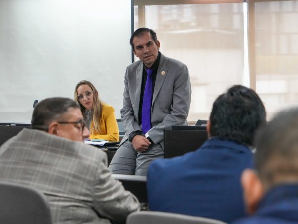 ¿Será prioridad para el Gobierno de Ecuador subir el sueldo a funcionarios públicos Esto aclaró el ministro de Trabajo.