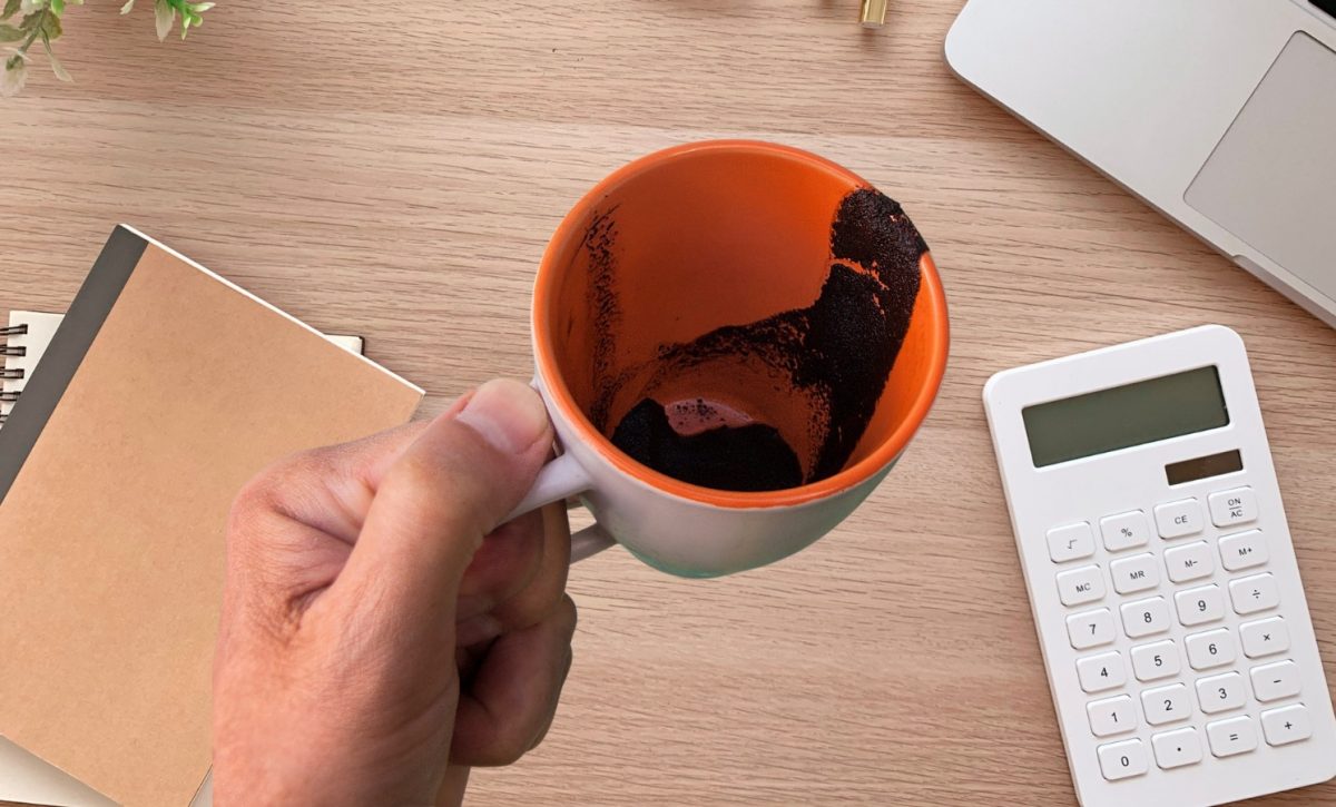 ¿Tu taza del trabajo es un nido de bacterias?